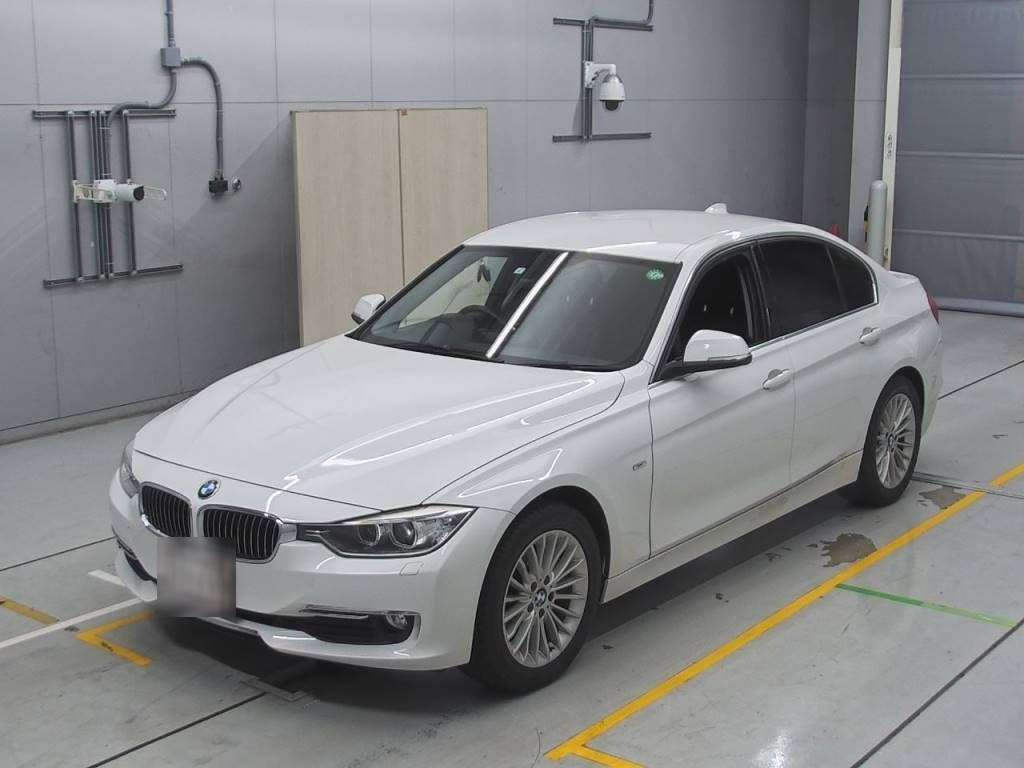 2013 BMW 3 Series 3D20[0]