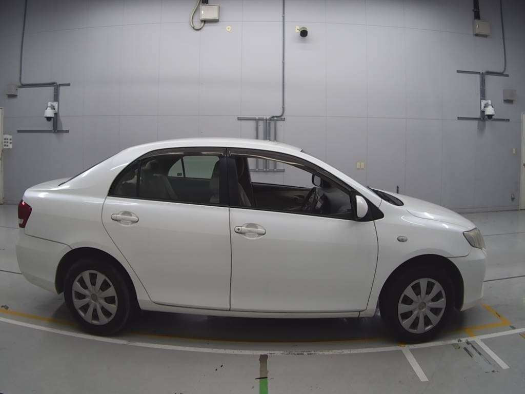 2010 Toyota Corolla Axio NZE141[2]