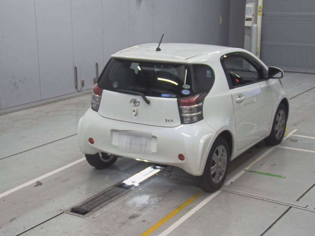 2009 Toyota iQ NGJ10[1]