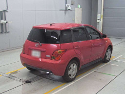 2003 Toyota IST