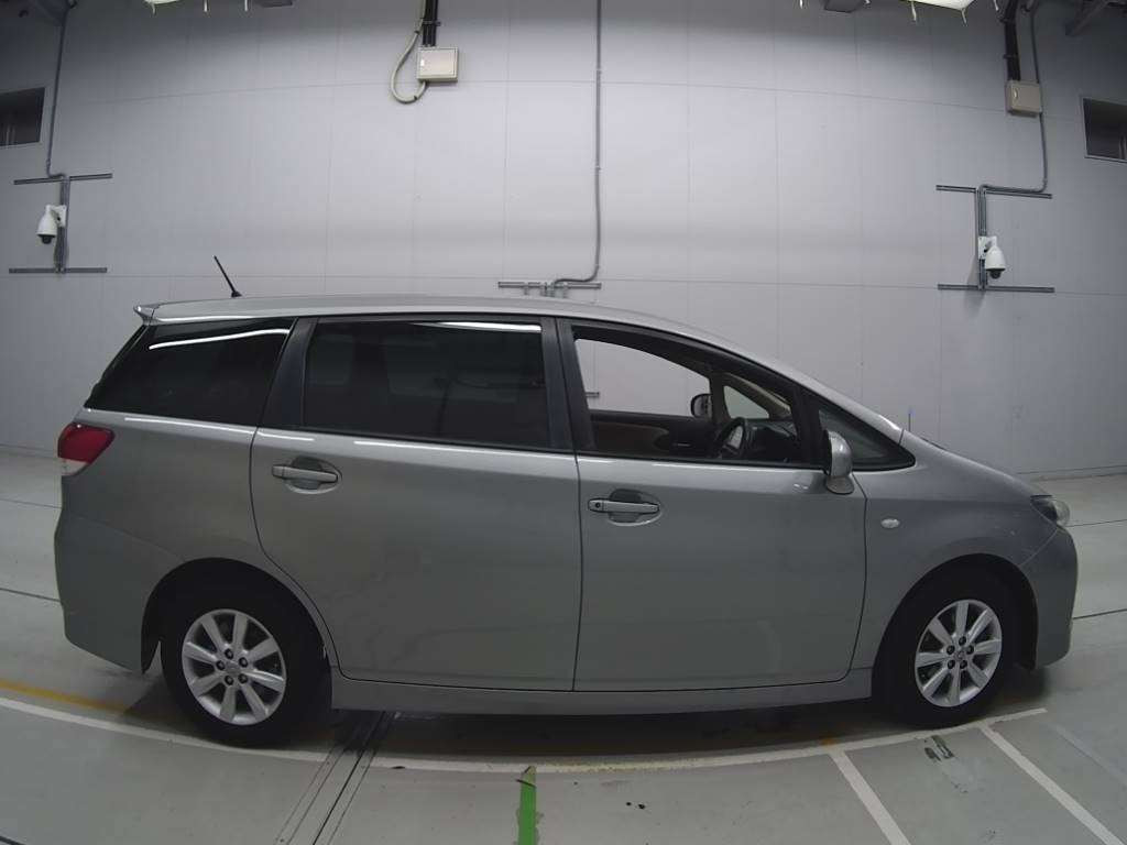 2009 Toyota Wish ZGE21G[2]