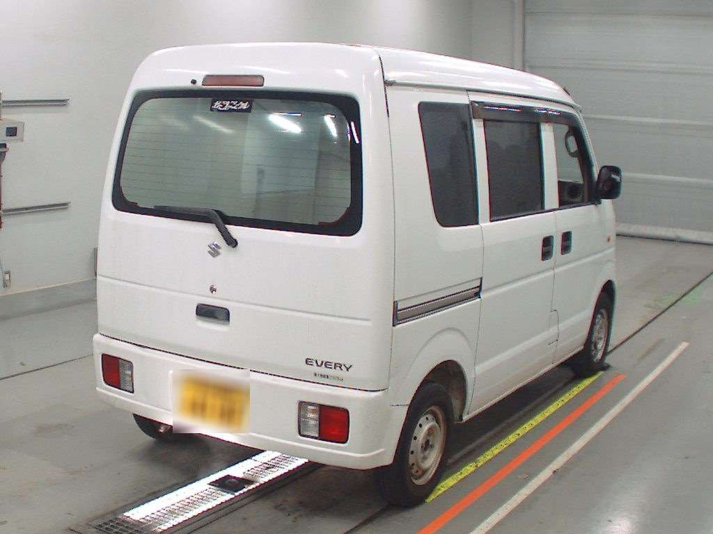 2010 Suzuki Every DA64V[1]