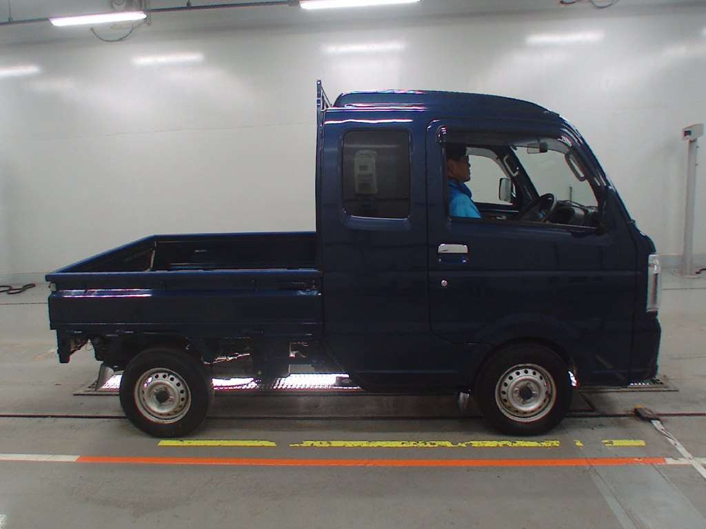 2018 Suzuki Carry Truck DA16T[2]