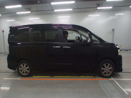 2009 Toyota Voxy