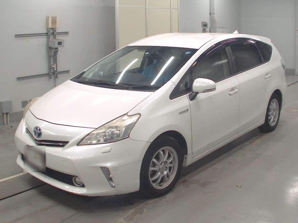 2013 Toyota Prius alpha ZVW41W[0]