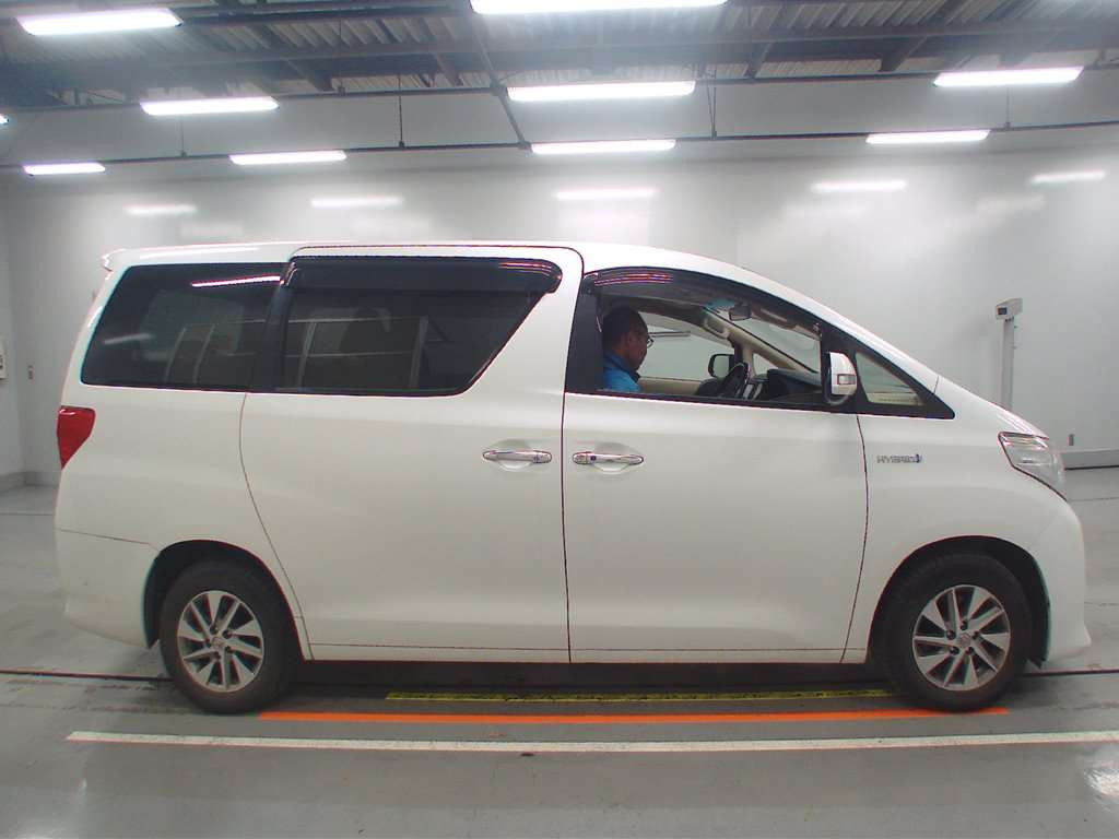 2013 Toyota Alphard Hybrid ATH20W[2]