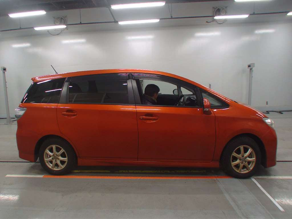 2012 Toyota Wish ZGE20G[2]