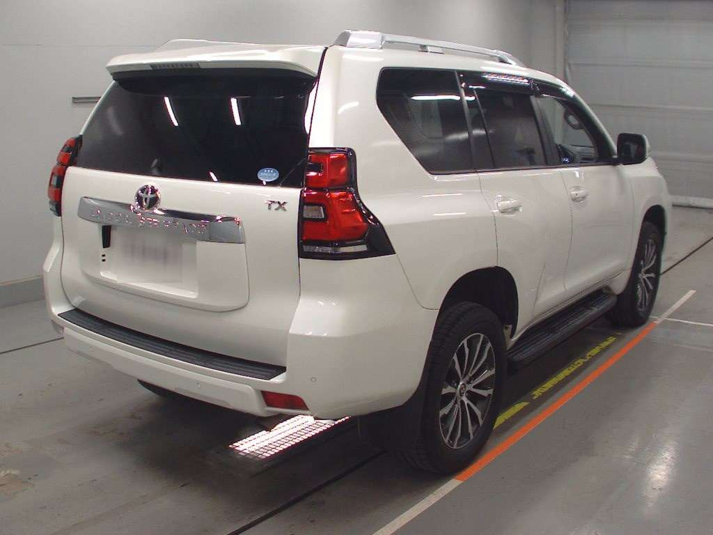 2020 Toyota Land Cruiser Prado TRJ150W[1]