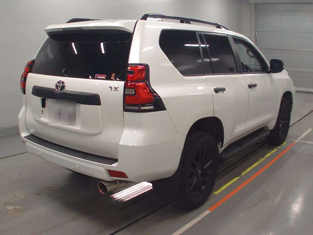 2023 Toyota Land Cruiser Prado TRJ150W[1]