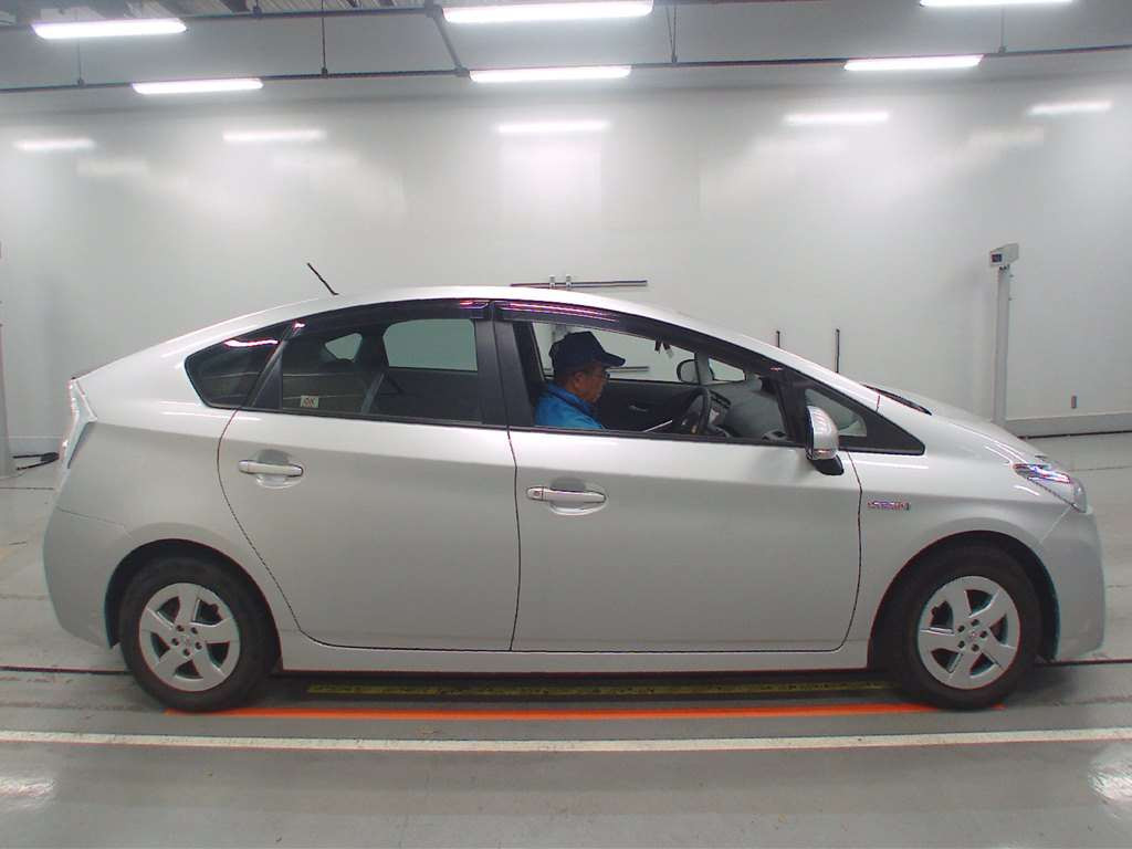 2009 Toyota Prius ZVW30[2]