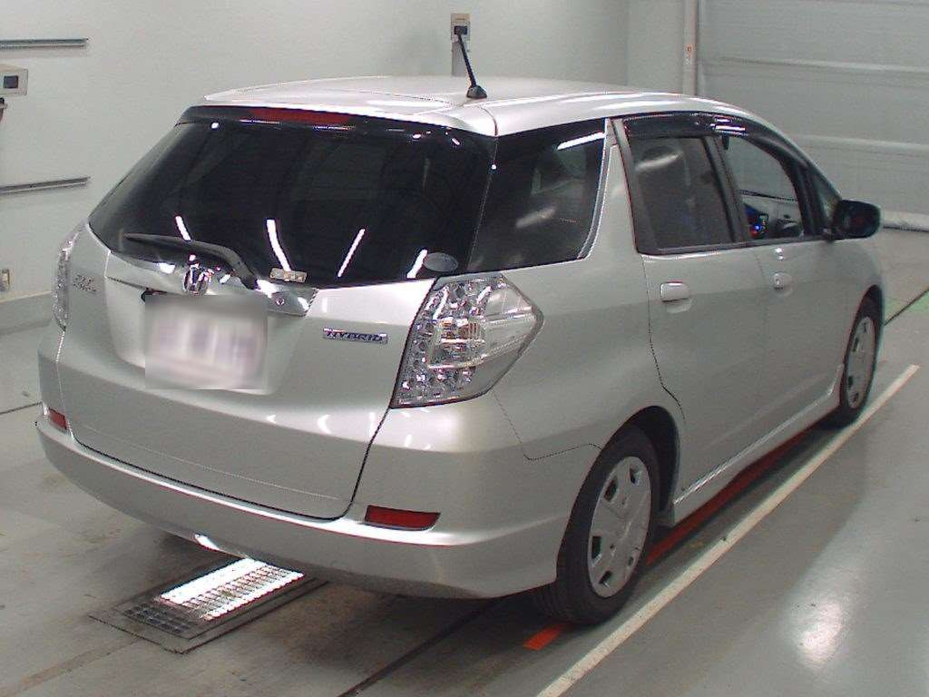 2012 Honda Fit Shuttle Hybrid GP2[1]