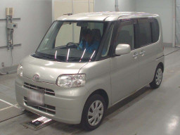 2013 Daihatsu Tanto