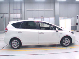 2018 Toyota Prius alpha