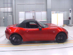 2021 Mazda Roadster