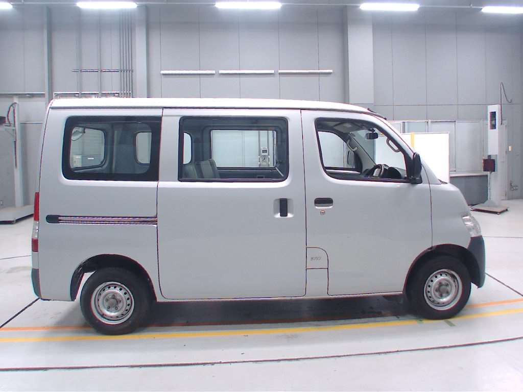 2019 Toyota Townace Van S402M[2]