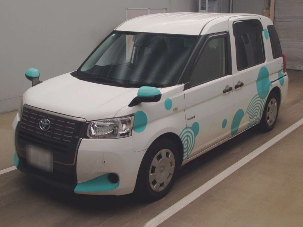 2019 Toyota JPN Taxi NTP10[0]