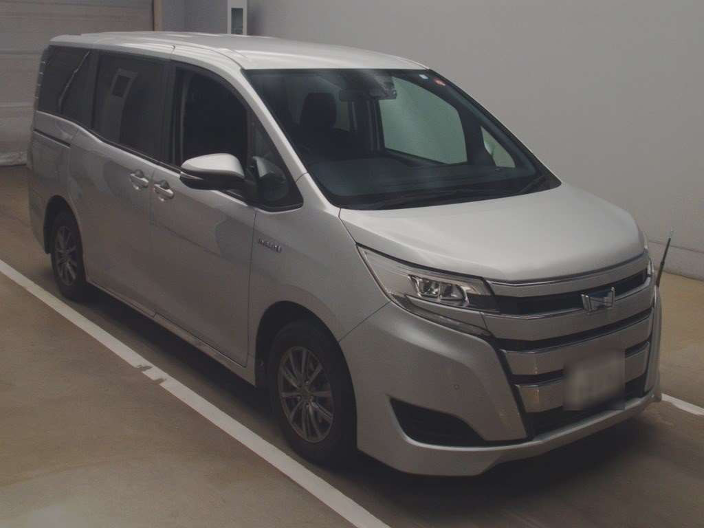 2020 Toyota Noah ZWR80G[2]