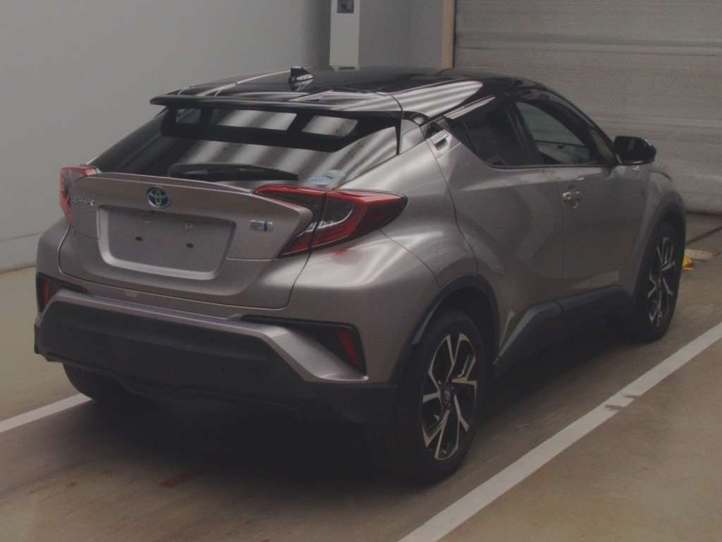 2019 Toyota C-HR ZYX10[1]