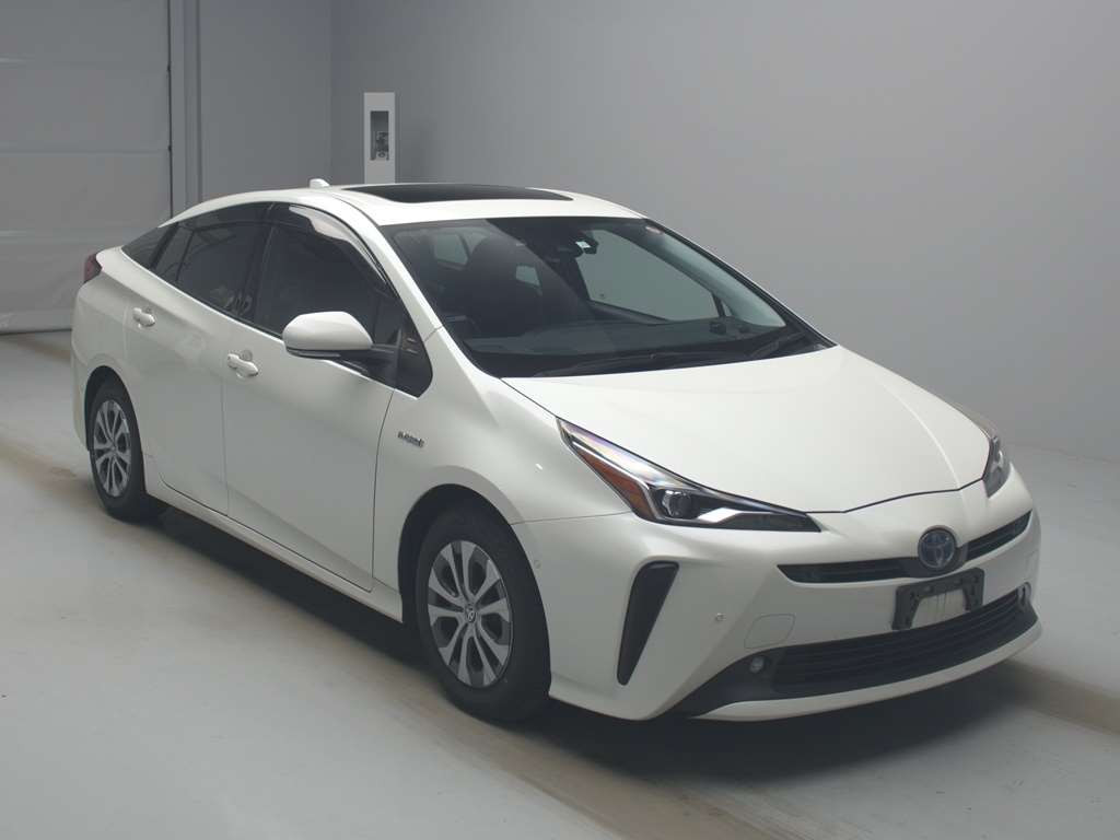 2019 Toyota Prius ZVW51[2]