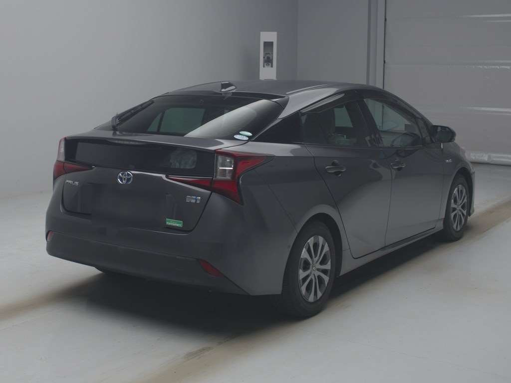 2019 Toyota Prius ZVW51[1]