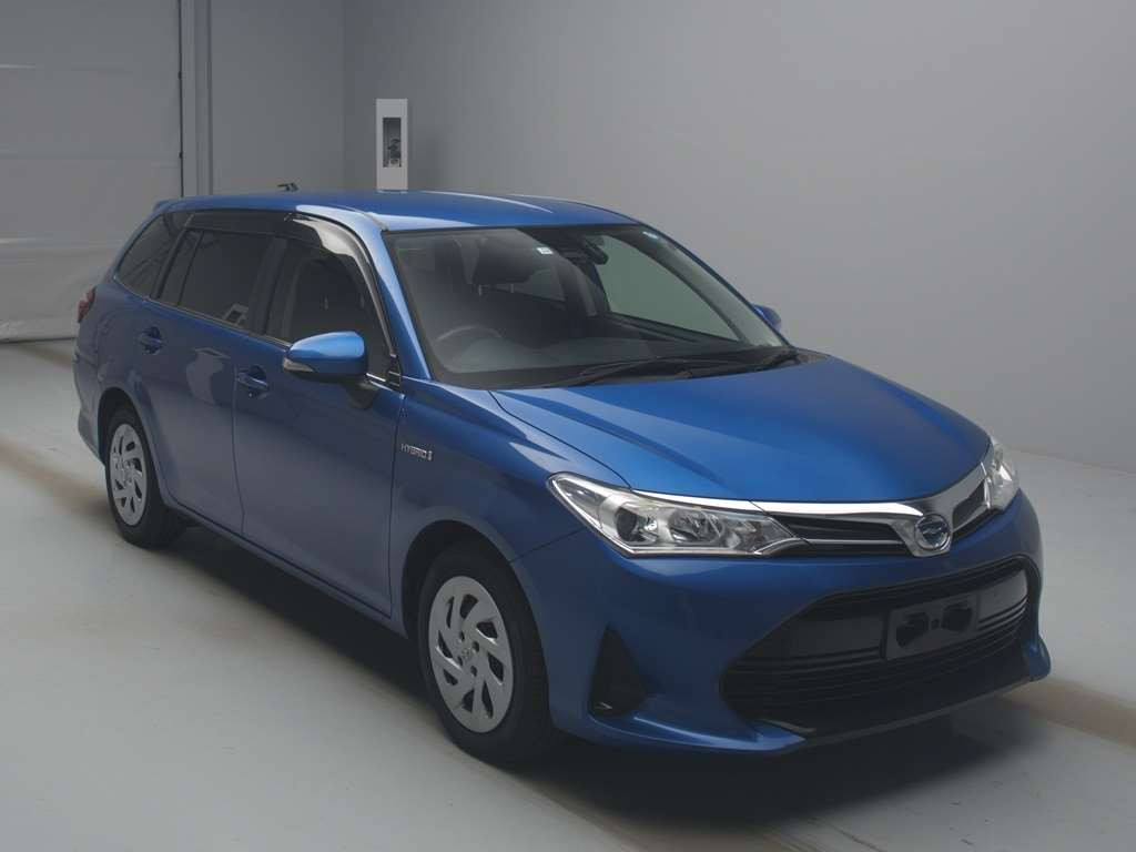 2017 Toyota Corolla Fielder NKE165G[2]