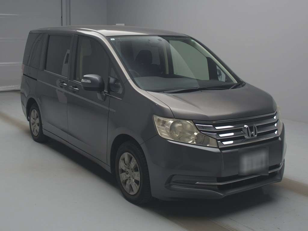 2013 Honda Step WGN RK1[2]