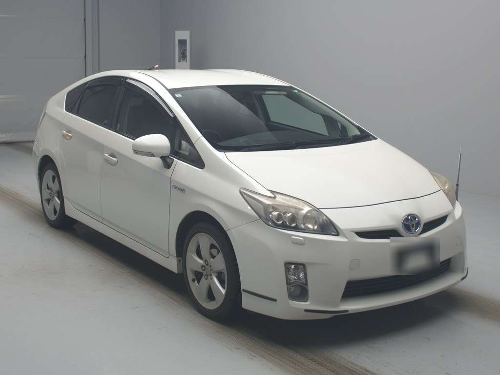 2011 Toyota Prius ZVW30[2]