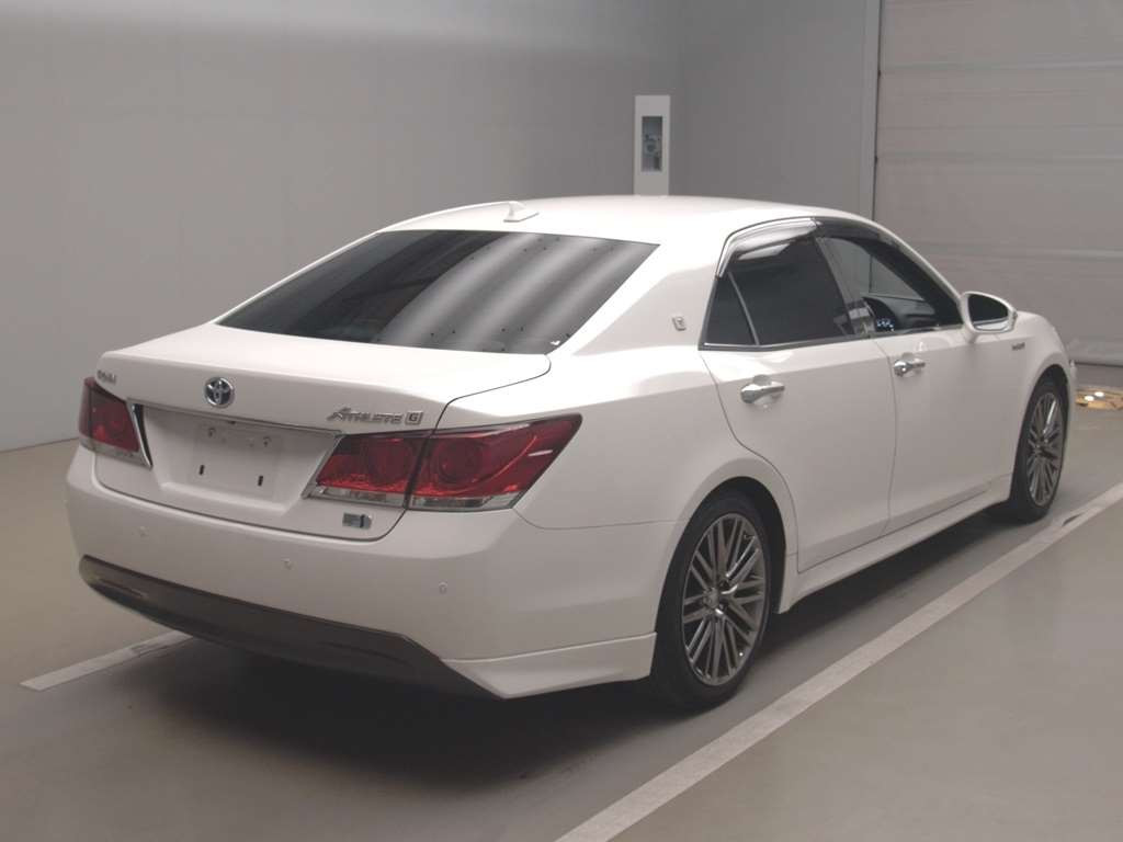 2013 Toyota Crown Hybrid AWS210[1]