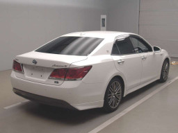 2013 Toyota Crown Hybrid