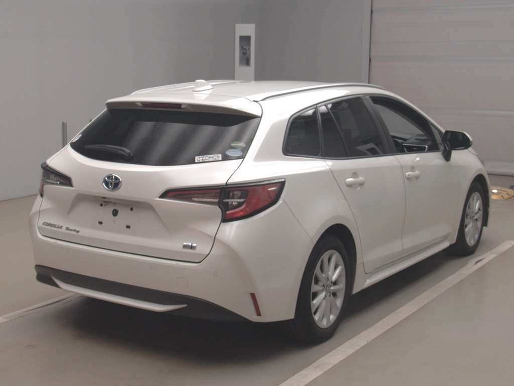 2020 Toyota Corolla Touring Wagon ZWE214W[1]