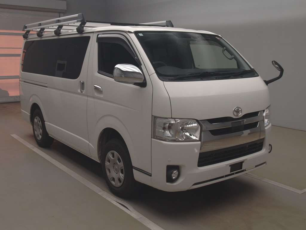 2019 Toyota Hiace Van GDH206V[2]