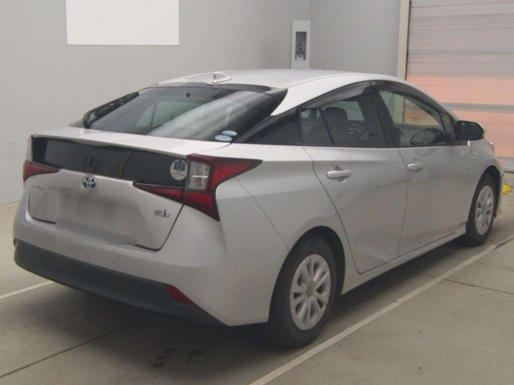 2019 Toyota Prius ZVW51[1]