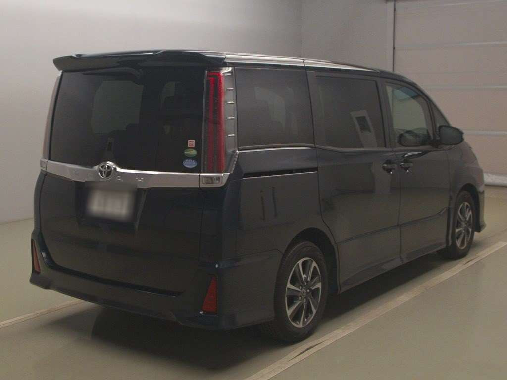 2017 Toyota Noah ZRR80W[1]