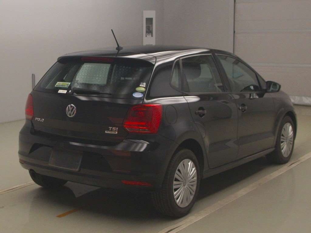 2016 Volkswagen Polo 6RCJZ[1]