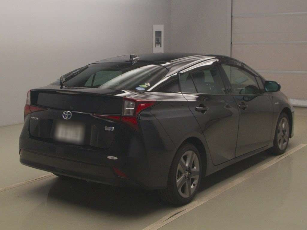 2019 Toyota Prius ZVW51[1]