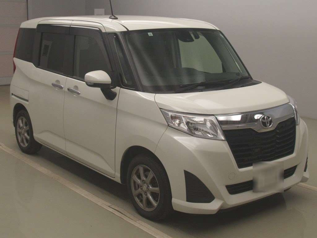 2017 Toyota Roomy M900A[2]