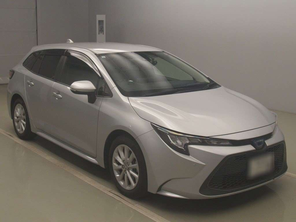 2020 Toyota Corolla Touring Wagon ZWE211W[2]