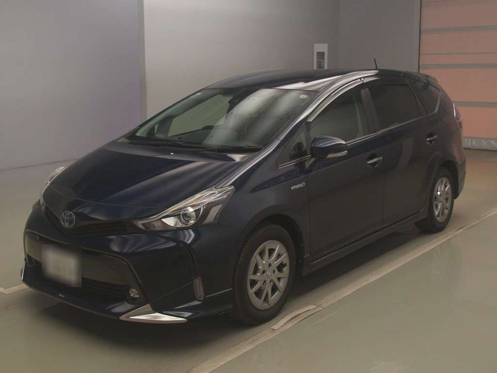 2018 Toyota Prius alpha ZVW41W[0]