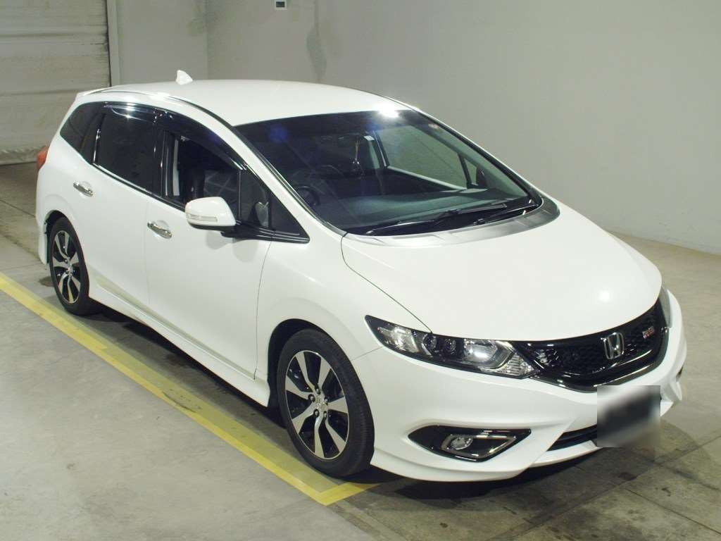 2016 Honda Jade FR5[2]