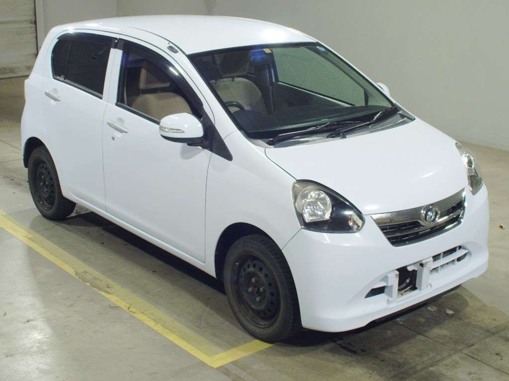 2011 Daihatsu Mira es LA310S[2]