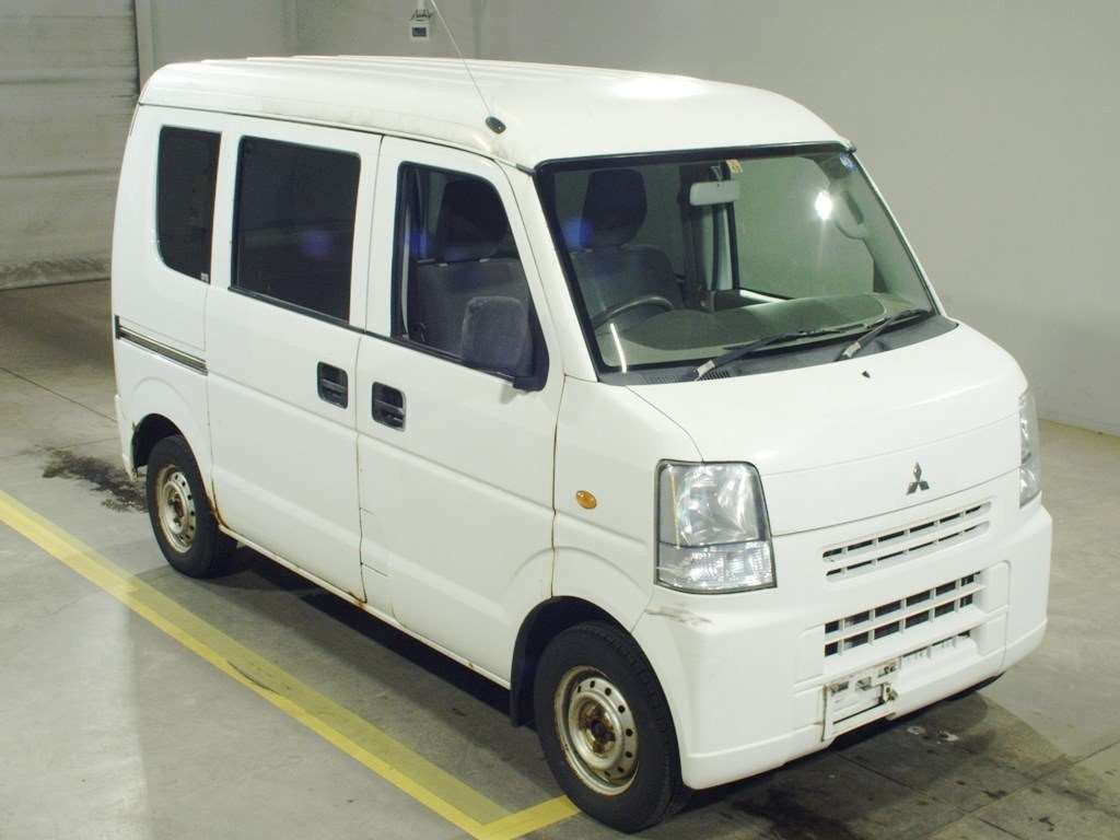 2014 Mitsubishi Minicab Van DS64V[2]