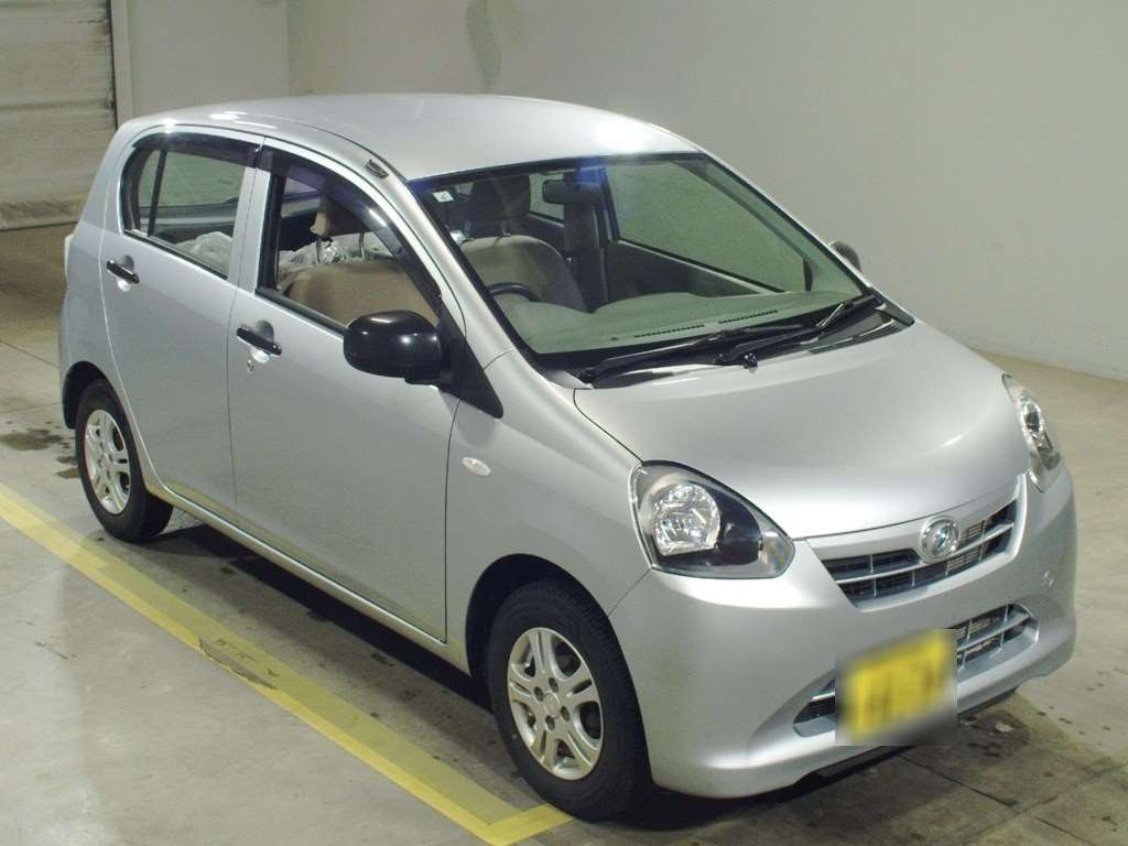 2013 Daihatsu Mira es LA310S[2]