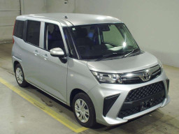 2022 Toyota Roomy