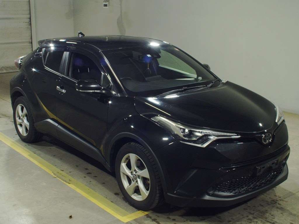 2018 Toyota C-HR NGX50[2]