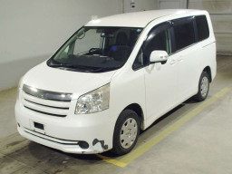 2009 Toyota Noah