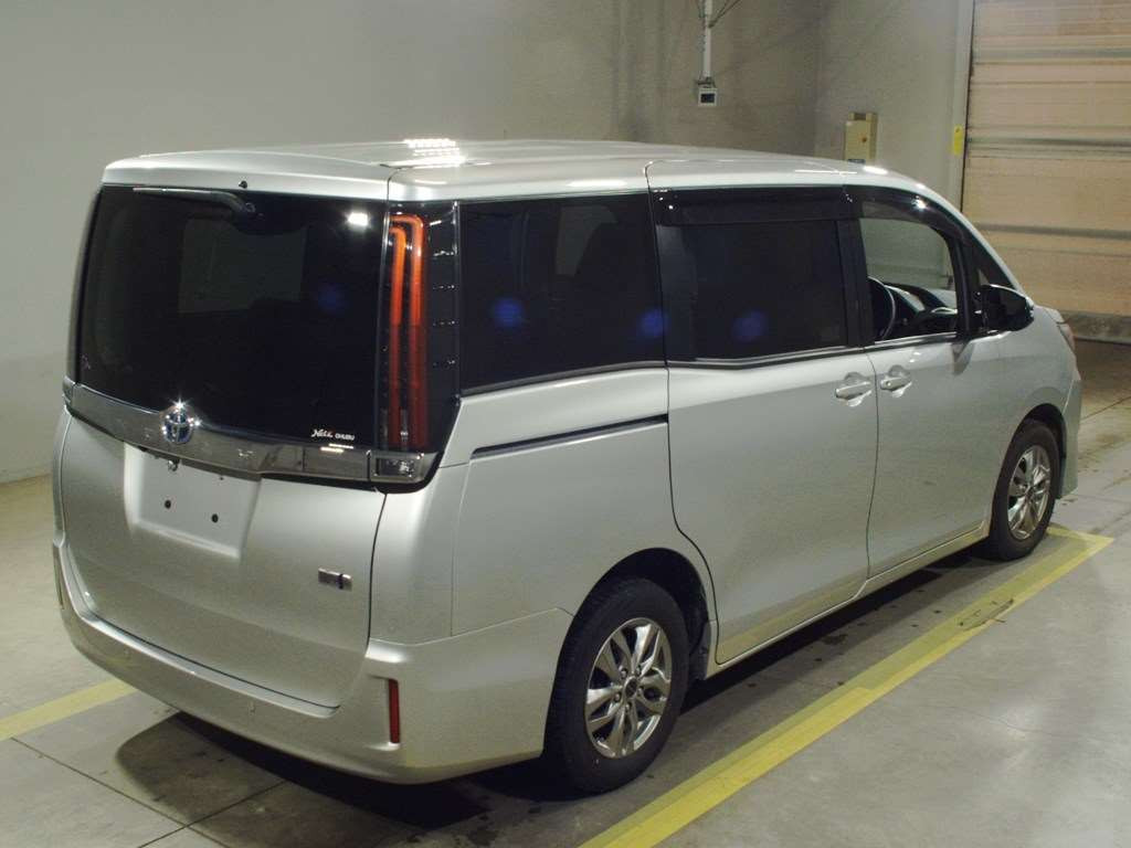 2021 Toyota Noah ZWR80G[1]