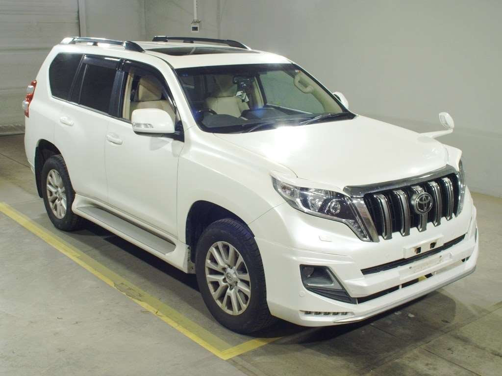 2016 Toyota Land Cruiser Prado GDJ151W[2]