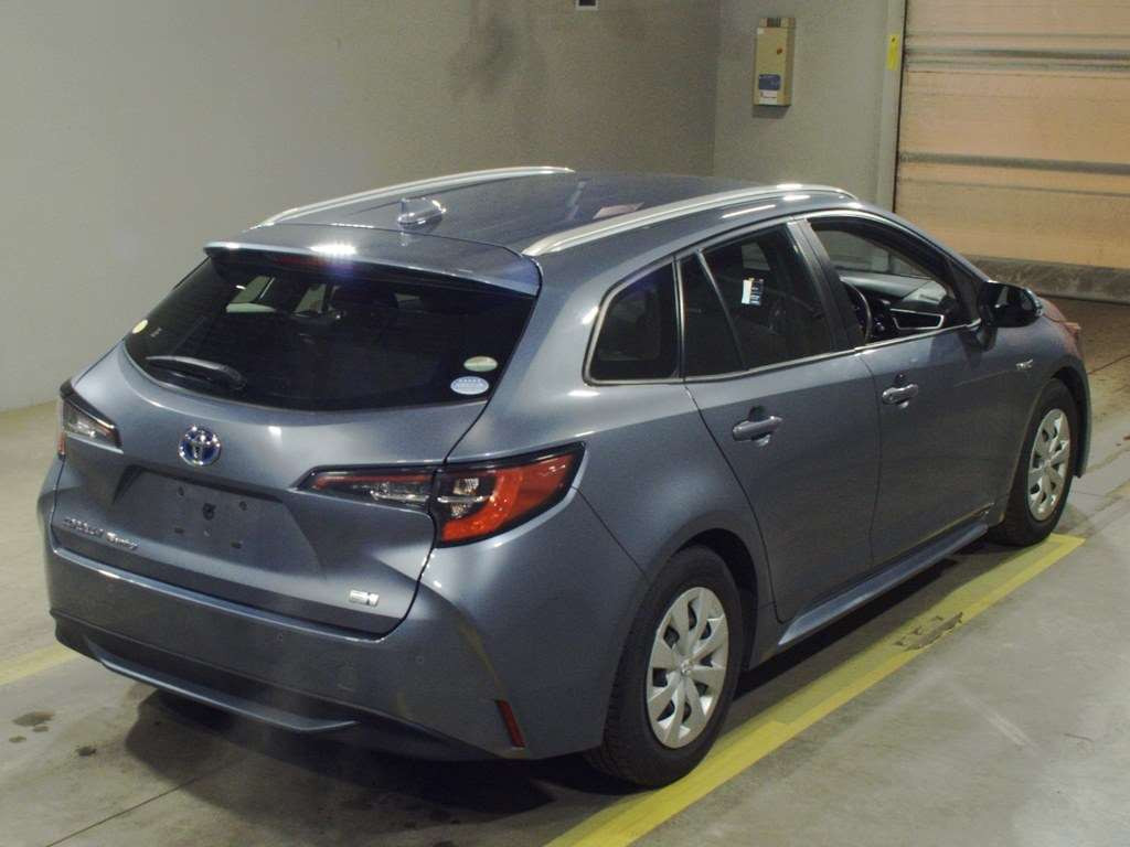 2020 Toyota Corolla Touring Wagon ZWE214W[1]