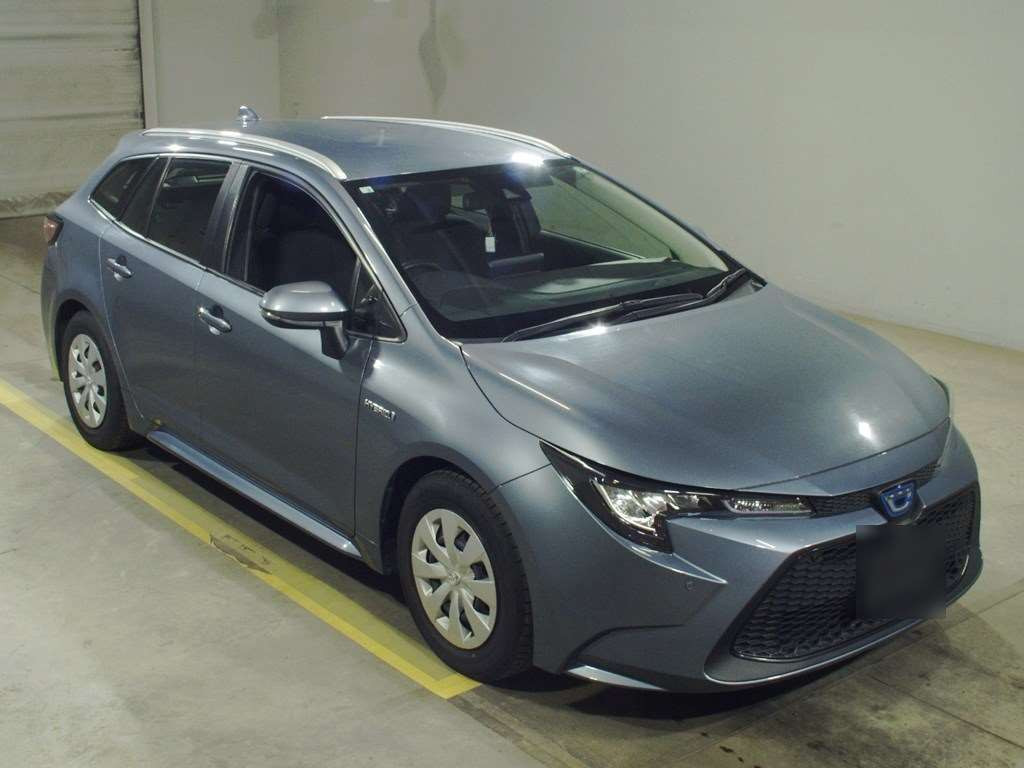 2020 Toyota Corolla Touring Wagon ZWE214W[2]