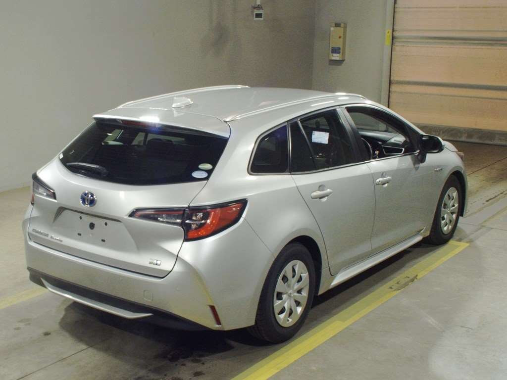 2019 Toyota Corolla Touring Wagon ZWE214W[1]